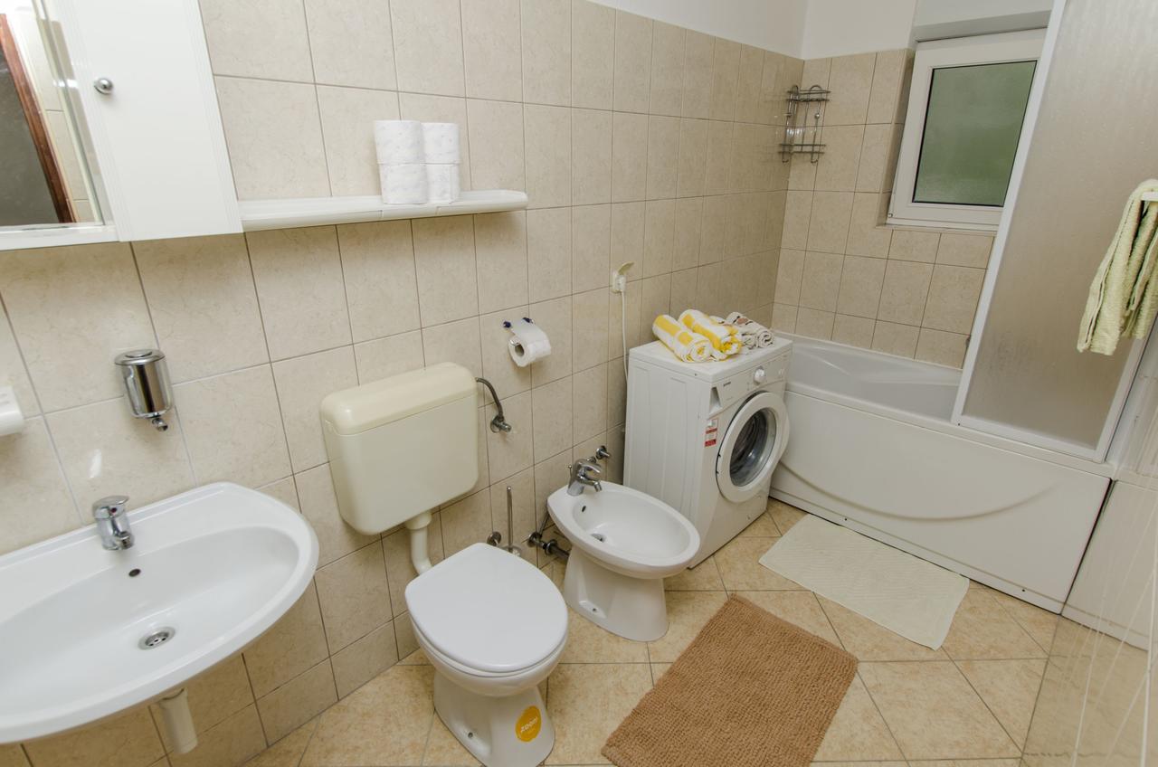 Apartment Danijela Primošten Eksteriør billede